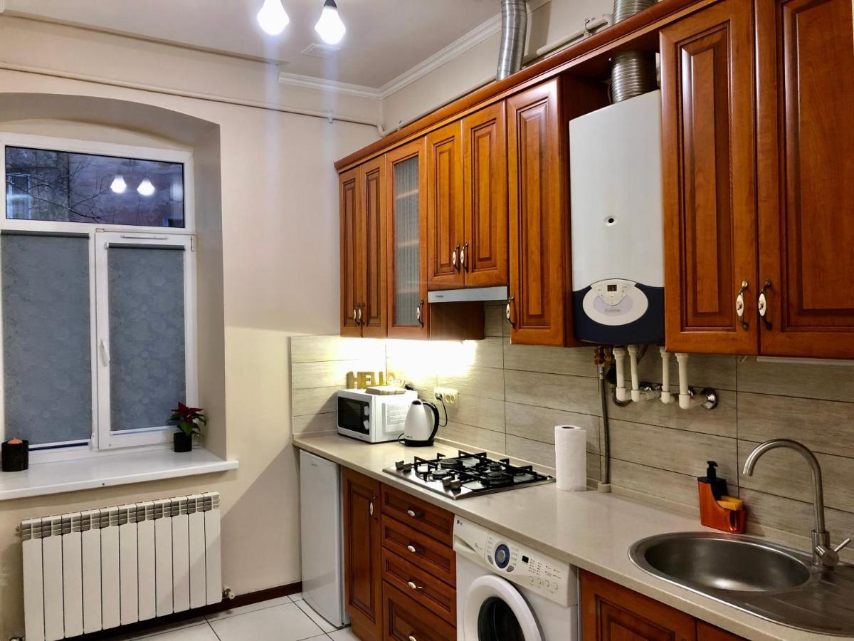 Old City Apartment With Parking 利沃夫 外观 照片